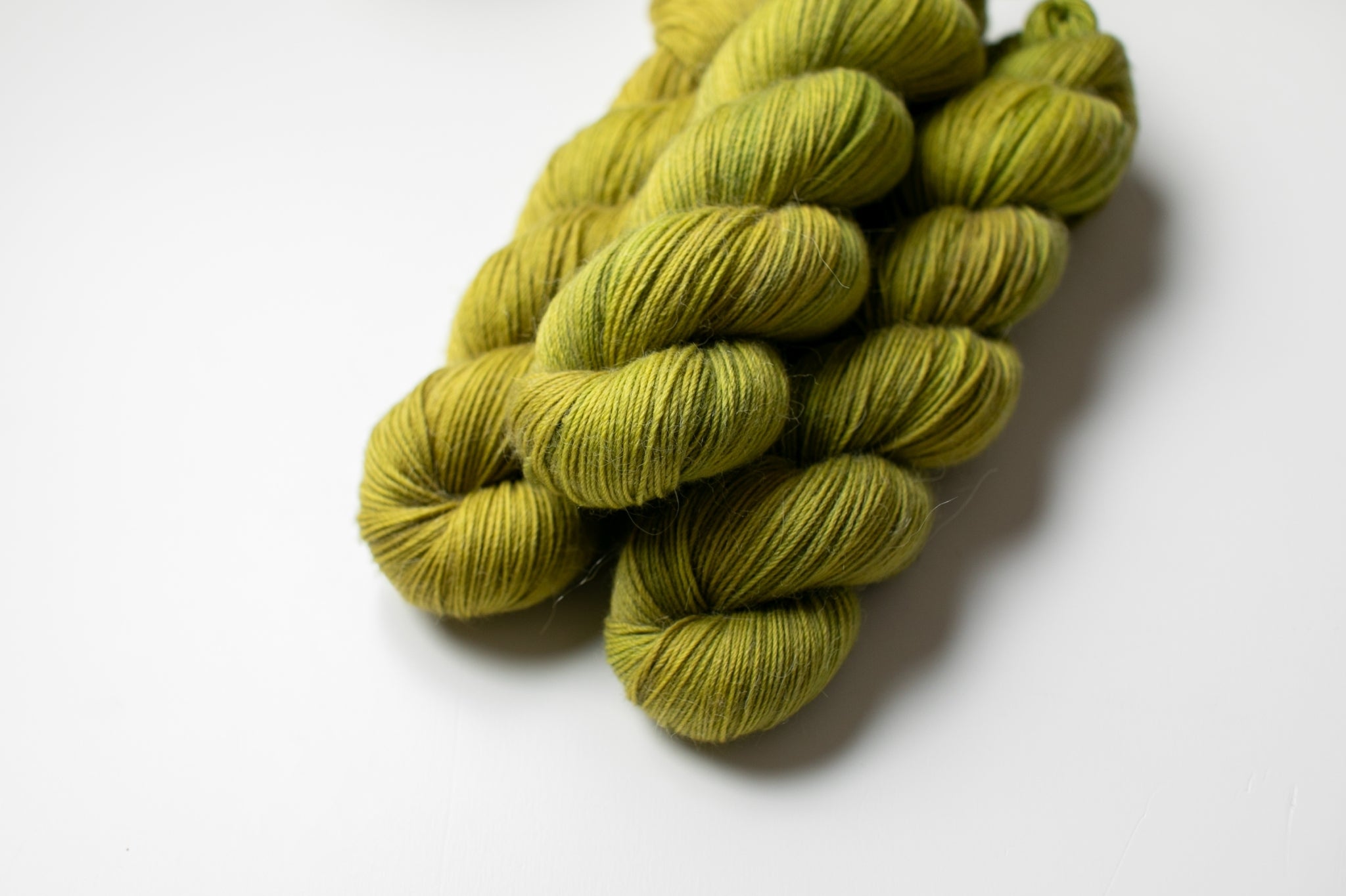 メリノアルパカソック – Bon voyage hand dyed yarn
