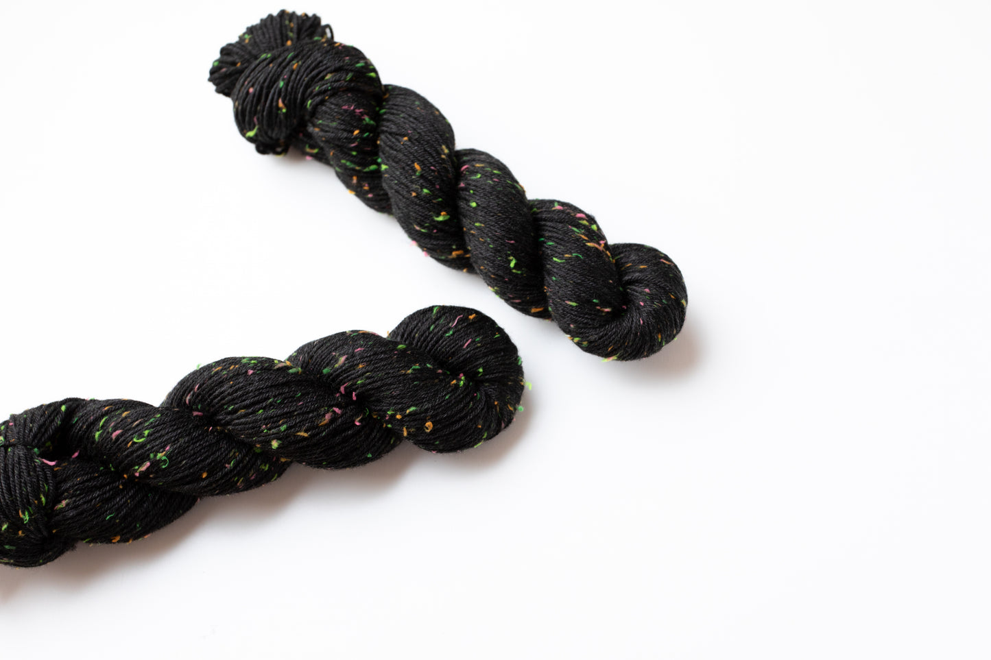 黒いネップヤーン