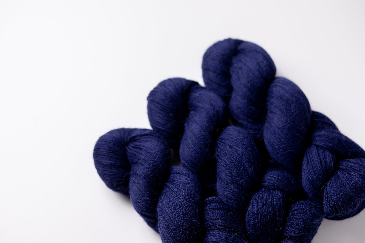 【Alpaca lace】Autumn's Footsteps Swarm of blue