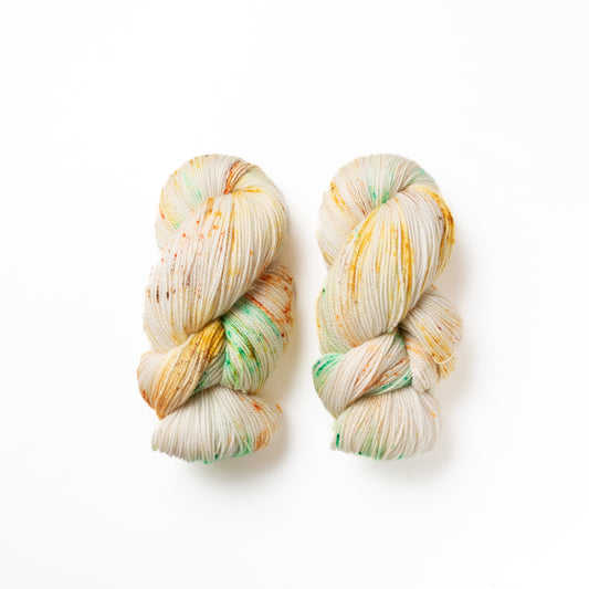 ミモザをイメージした毛糸