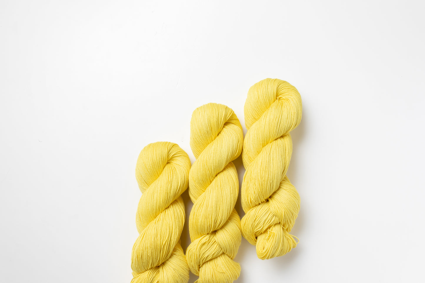 コットンの手染め糸