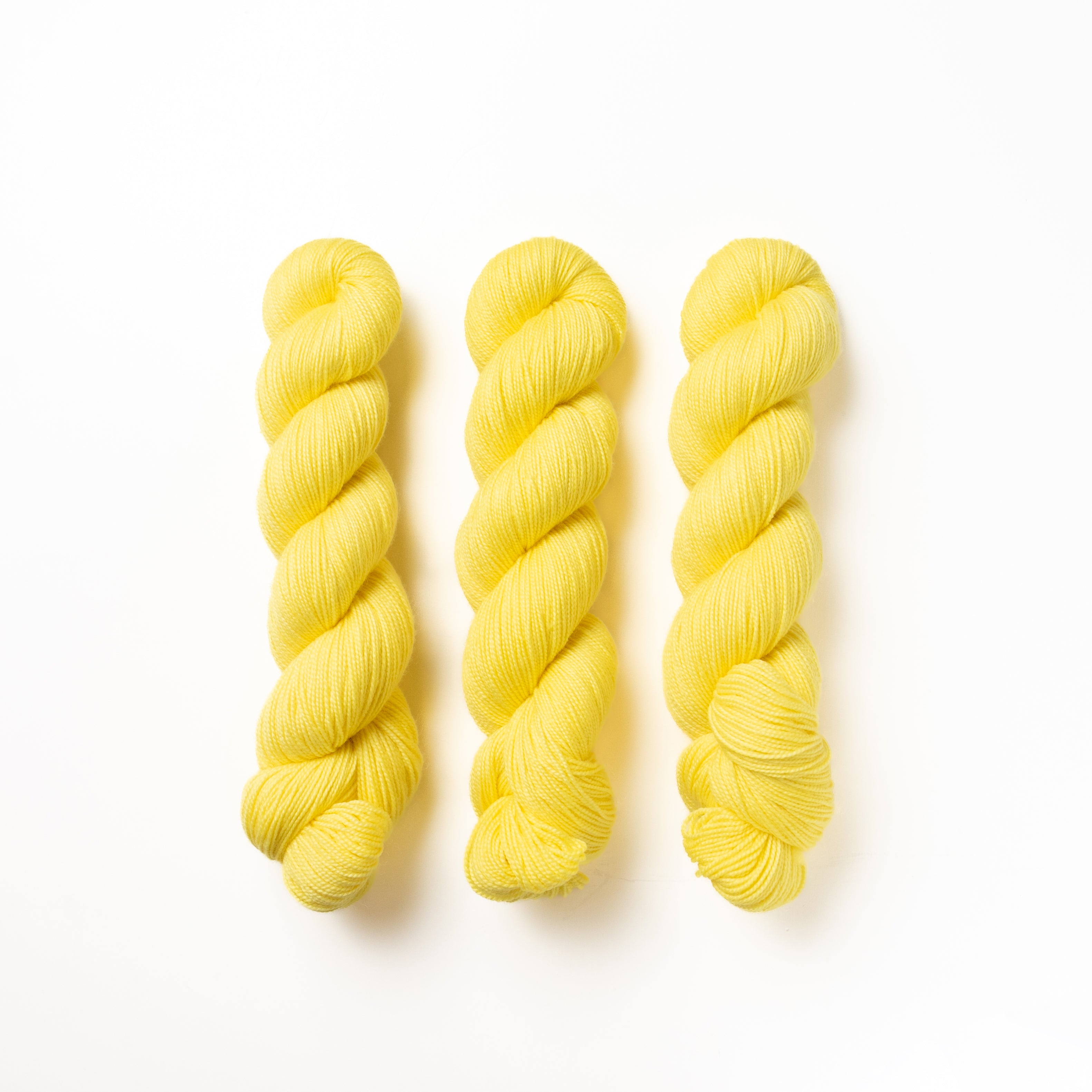 ミモザ – Bon voyage hand dyed yarn