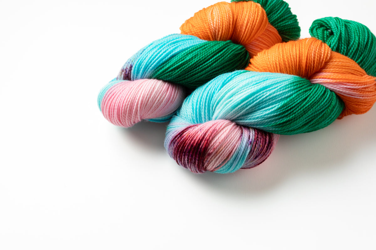 【Original yarn】Taiwan　Floral fabric　Peafowl