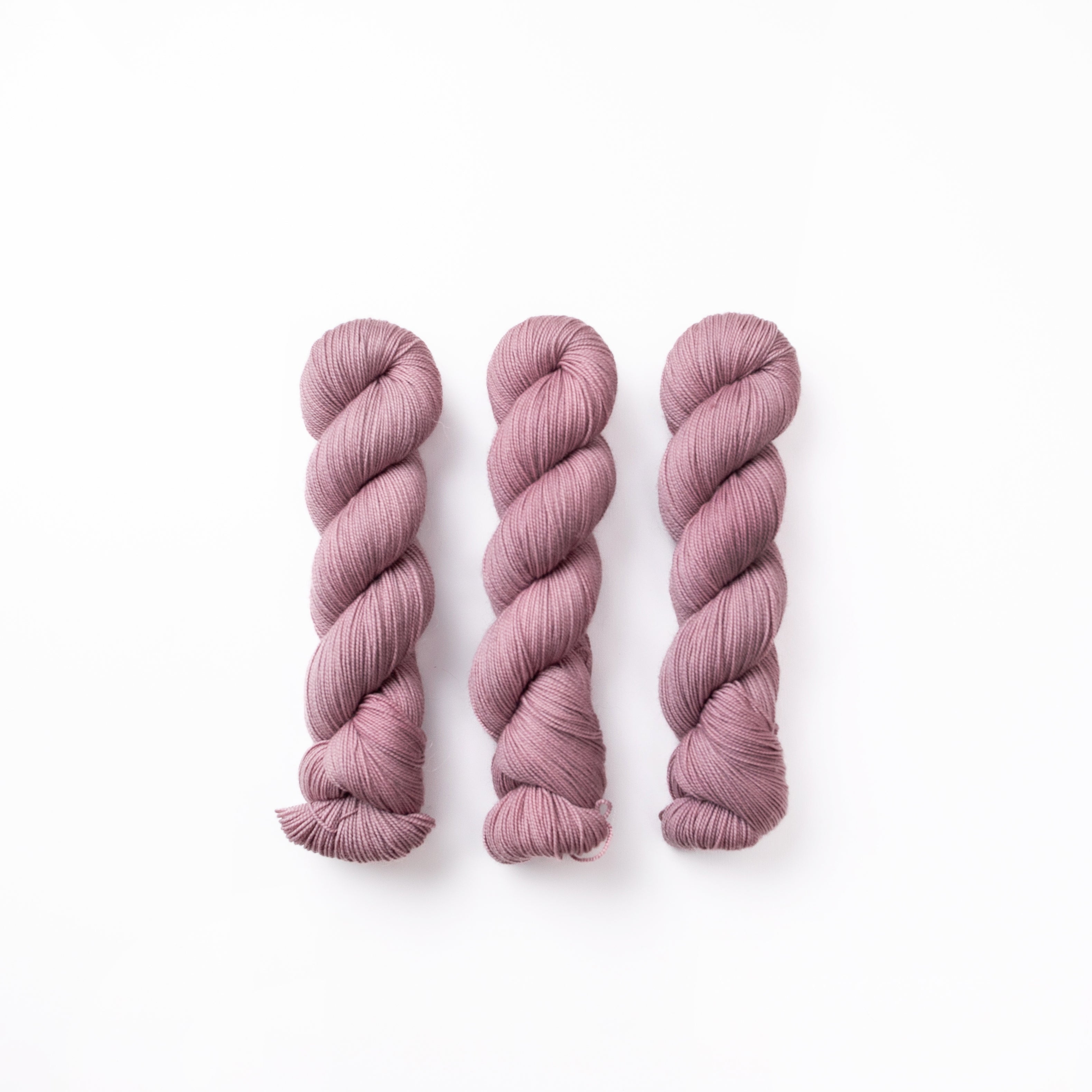 その他の毛糸 – Bon voyage hand dyed yarn
