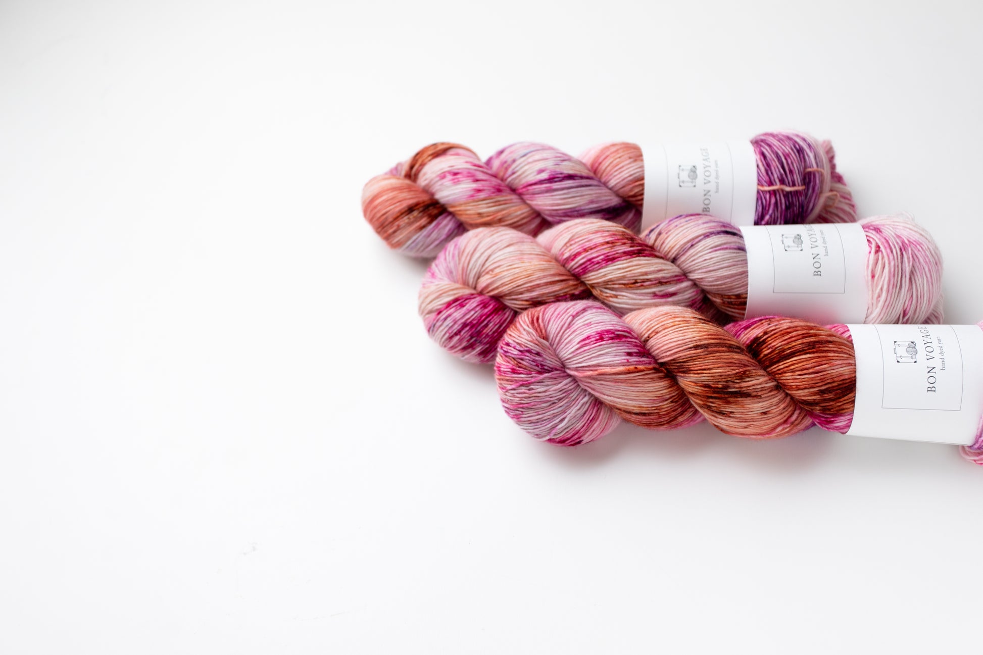 ピンクの手染め糸