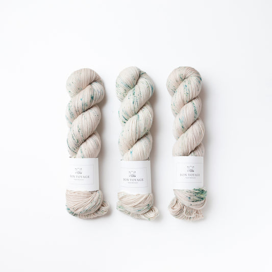 スペックルの入ったソックヤーン