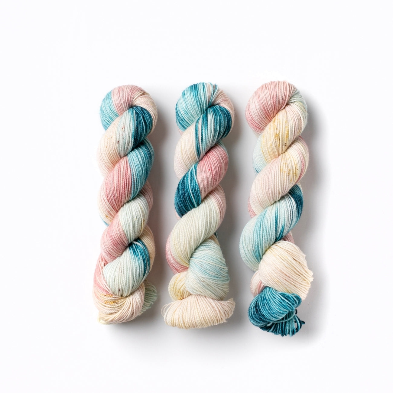 商品 – Bon voyage hand dyed yarn